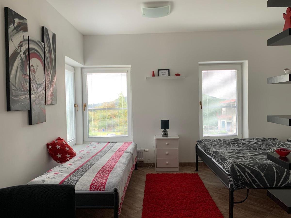 Apartmany Na Rozcesti Lomnice nad Popelkou Buitenkant foto