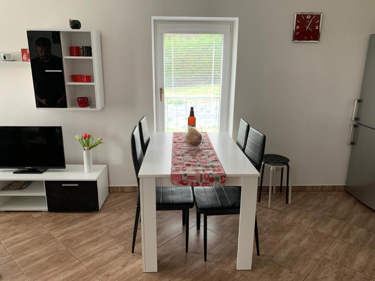 Apartmany Na Rozcesti Lomnice nad Popelkou Buitenkant foto