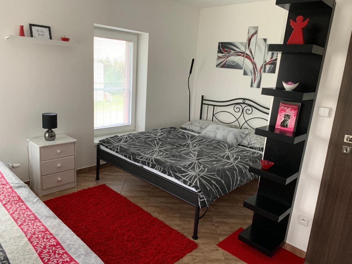 Apartmany Na Rozcesti Lomnice nad Popelkou Buitenkant foto