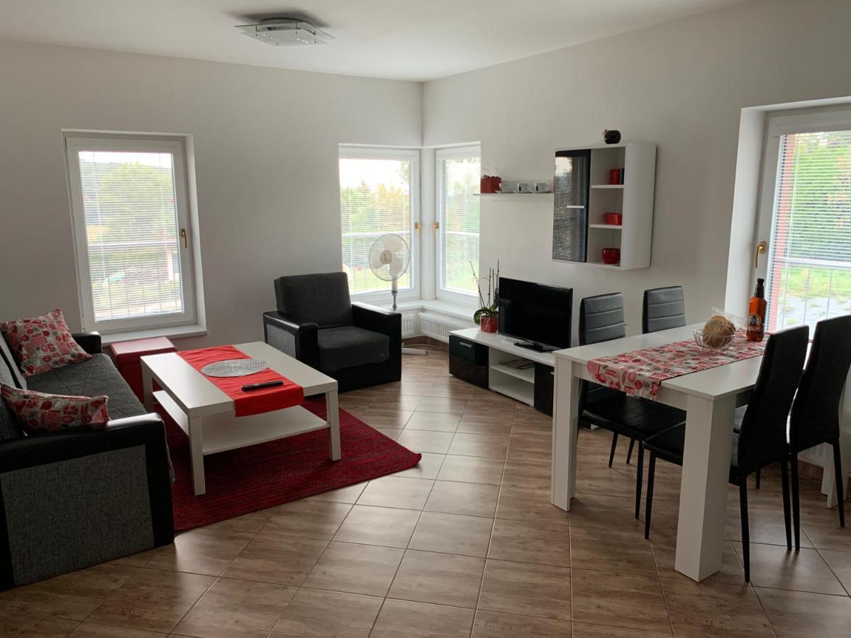 Apartmany Na Rozcesti Lomnice nad Popelkou Buitenkant foto