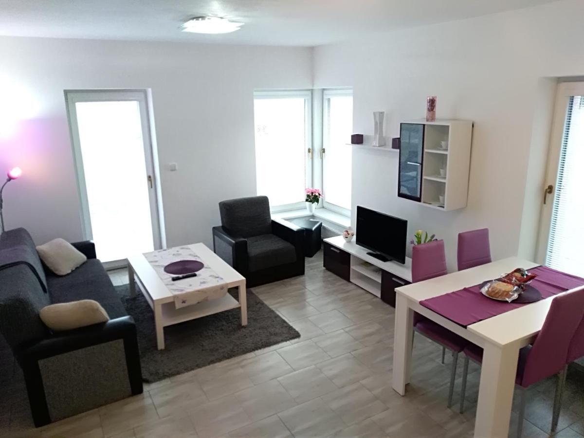 Apartmany Na Rozcesti Lomnice nad Popelkou Buitenkant foto